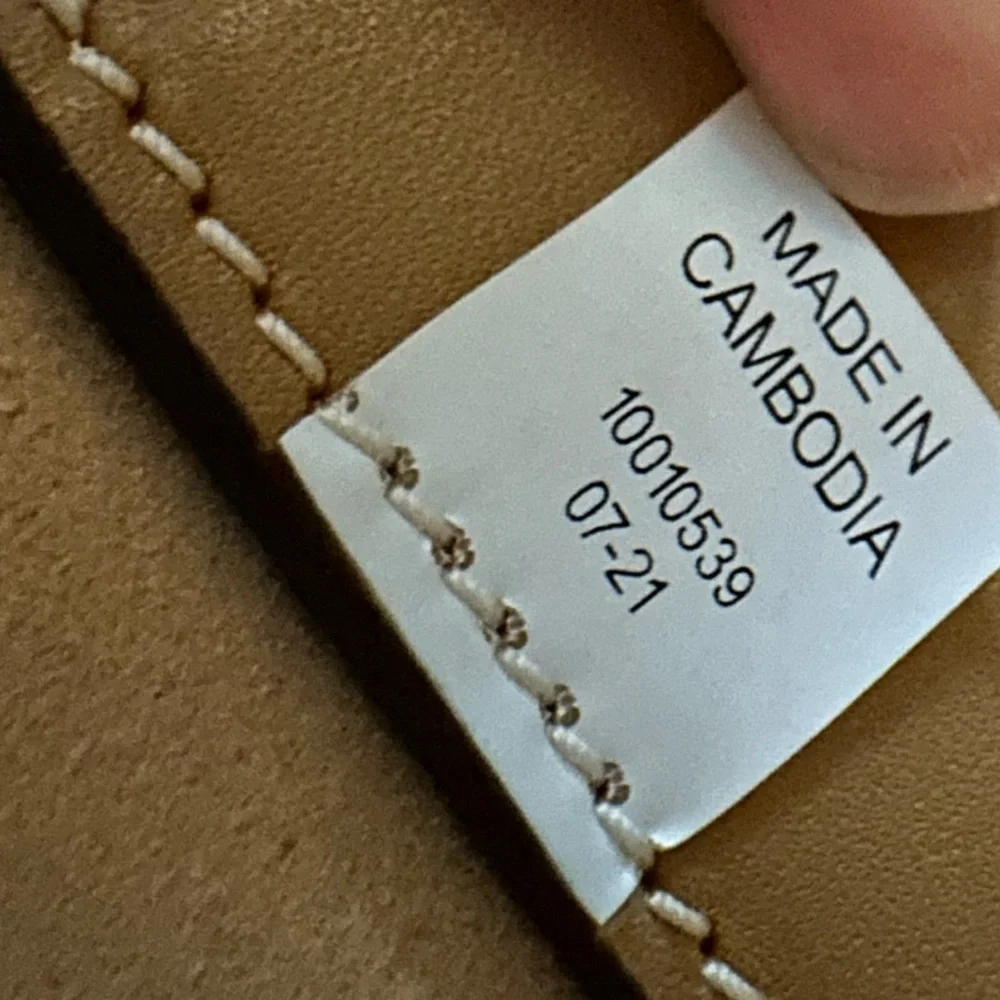 Tory Burch Brown and Tan Shoulder Bag with Gold Emblem🤎 - Picture 9 of 15